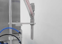 Machine de remplissage de liquides pneumatique semi-automatique pour applications chimiques, boissons, cosmétiques, alimentaires, haute précision