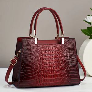 Women's Crocodile Pattern <b>Tote</b> Bag With Removable Strap Classic <b>Zip</b> Closure Durable Handbag For Daily Use - Product Image 2