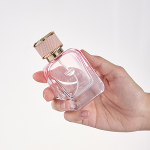 Perfume de botella cuadrada plana Rosa esmerilado de 50ml personalizado con caja de Perfume de botella magnética rosa - Product Image 4