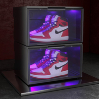 Boîte à chaussures LED transparente personnalisable avec logo, empilable, portable, en acrylique, avec contrôle sonore et éclairage LED