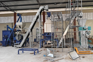 Máquina para Elaborar Alimento para Ganado y Aves <span class=keywords><strong>de</strong></span> Corral <span class=keywords><strong>de</strong></span> 1-2 t/h, Línea Completa <span class=keywords><strong>de</strong></span> Producción <span class=keywords><strong>de</strong></span> Pienso <span class=keywords><strong>en</strong></span> Pellets para <span class=keywords><strong>Granjas</strong></span> <span class=keywords><strong>de</strong></span> 50000 Pollos y 1000 Vacas - Product Image 6