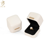 Boîte à bagues haut de gamme en cuir du Guangdong, grand emballage pour bagues et pendentifs tendance pour femmes, idéal pour la Saint-Valentin