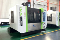 Centre d'usinage vertical 3 axes GUOSHENG MVL855 avec commande CNC FANUC, pour usinage de l'aluminium
