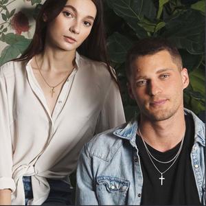 Collier pendentif croix minimaliste en acier inoxydable original, étanche et anti-ternissement, plaqué or 14k 18k pour femmes et hommes - Product Image 2