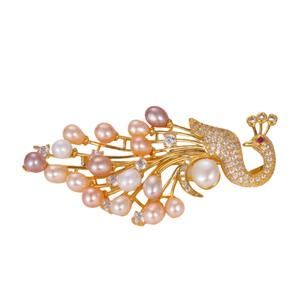 Broche en perles d'eau douce de 5 mm de Zhuji, plaquée or sur cuivre, avec zircon incrusté, style paon, fleur de poitrine avec motif en forme de goutte - Product Image 5