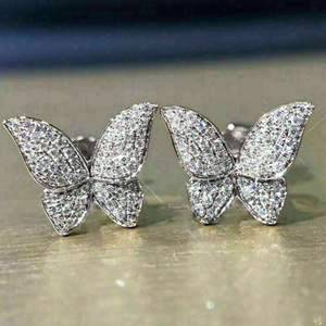 Orecchini a perno con cristalli a forma di farfalla da donna, accessori moda dolci e minimalisti per l'uso quotidiano - Product Image 2