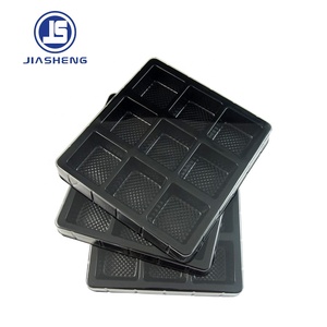 Plateau <span class=keywords><strong>en</strong></span> <span class=keywords><strong>plastique</strong></span> noir pour chocolat <span class=keywords><strong>en</strong></span> forme carrée <span class=keywords><strong>avec</strong></span> <span class=keywords><strong>couvercle</strong></span> - Product Image 4