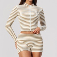 Ensemble de yoga pour femmes, veste à col montant zippée à rayures, short double face brossé, coupe ajustée, respirant, vêtements de sport pour l'entraînement
