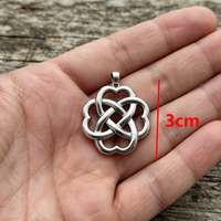 Collier pendentif croix celtique en acier inoxydable, bijou croix tressée irlandaise, amulette cadeau pour hommes et femmes