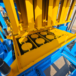 Máy làm gạch QT4-25 tự động Máy làm gạch xi măng với công suất cao - Product Image 5