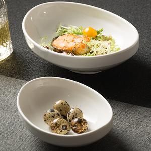 Plato <span class=keywords><strong>de</strong></span> Servir Ovalado Minimalista <span class=keywords><strong>de</strong></span> Cerámica, Diseño con Esmalte Blanco Mate para <span class=keywords><strong>Ensaladas</strong></span>, Platos Principales y Presentación en Restaurantes - Product Image 1