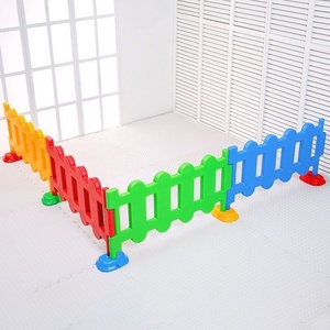 Paneles de Cercado de Plástico, Valla de Juego Suave, Puerta Colorida para Juegos Infantiles en Interiores y Exteriores, Cercas de Aislamiento - Product Image 4