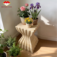 Meubles en marbre modernes : Table d'appoint en travertin élégante et unique pour salons, chambres, hôtels, villas, décoration intérieure