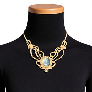 Collar con Colgante de Aleación Chapado en Oro con Piedra Ovalada Natural, Diseño Geométrico, Estilo Vintage para Mujer, para Fiestas - Product Image 1