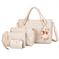 Sac fourre-tout décontracté en cuir gaufré style rétro européen, motif petit ours mignon, avec bandoulière décorative