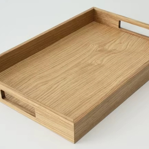 Plateau de service de luxe en bois massif poli, écologique et personnalisable, fait main pour le café, le petit-déjeuner ou la décoration intérieure - Product Image 1