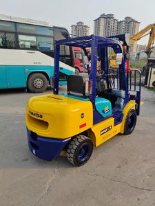 Gebruikt Komatsu originele Japanse heftruck 3 ton diesel FD30 heftruck goede staat te koop in Shanghai haven - Product Image 3