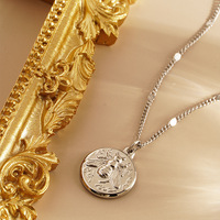 Collier de luxe pour femme plaqué or avec pendentif pièce Abeille, en acier inoxydable 316L, avec chaîne gourmette gaufrée