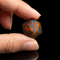 Mini Set de Dés DND en Résine Ambrée Mat Faite à la Main, Écologique, 7 Pièces, Polyédriques à Bords Tranchants, Givrés, pour Jeux de Rôle de Table