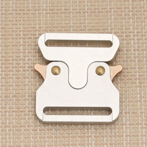 Collar de perro ajustable de lujo con hebilla de Liberación lateral táctica resistente Material de hierro Clips de hebilla de liberación de seguridad - Product Image 3