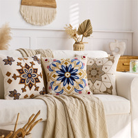 Nouvelles housses de coussin carrées brodées de style bohème, coussins de canapé ethniques pour salon, à motifs géométriques colorés