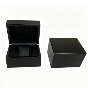 Caja de Presentación de Relojes de Madera Negra de Lujo con Acabado Brillante y Forro Suave para Empaque de Relojes de Pulsera - Product Image 6