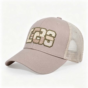 Gorra de béisbol de malla de 6 paneles personalizada de alta calidad, estilo camionero, de algodón estructurado con parche de cuero - Product Image 3
