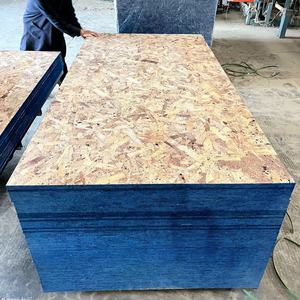 Plaques de bois <span class=keywords><strong>OSB</strong></span> de qualité d'emballage 8mm 9mm <span class=keywords><strong>12mm</strong></span> 15mm 18mm Surface finie pour le marché Pérou Chili Panneau <span class=keywords><strong>Osb</strong></span> - Product Image 3