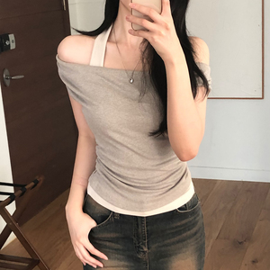 ชุดเซ็ตไหมพรมสองชิ้นแบบเรียบหรูเหนือเข่า พร้อมเสื้อครอปเปิดไหล่ทรงเข้ารูปสำหรับผู้หญิง - Product Image 2