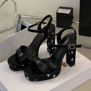 Sandales à plateforme pour femmes avec imprimé lettres, bout carré ouvert, talons épais hauts, chaussures d'été à bride cheville et boucles - Product Image 6