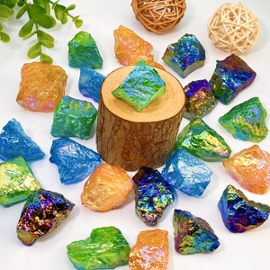 Vente en gros de pierres naturelles en <span class=keywords><strong>cristal</strong></span> Quartz de roche pierres brutes de guérison <span class=keywords><strong>Aura</strong></span> Quartz brut clair pierres brutes pour la décoration de guérison - Product Image 1