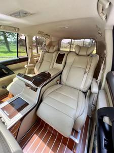 Sedili Interni Auto di Lusso Longever per Toyota Land Cruiser Prado LC300 LC200 Patrol da 7 a 4 Posti - Product Image 4