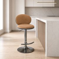 Tabouret de bar pivotant en velours beige avec dossier Pebble, assise à coussin épais, piétement chromé, repose-pieds, hauteur réglable, pour cuisine et maison