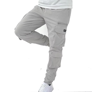 <span class=keywords><strong>Pantaloni</strong></span> Cargo Personalizzati all'Ingrosso, Joggers Cargo Lunghi, <span class=keywords><strong>Pantaloni</strong></span> da Lavoro Outdoor Regolari per Uomo <span class=keywords><strong>con</strong></span> Tasche Laterali e Grandi Tasche - Product Image 1