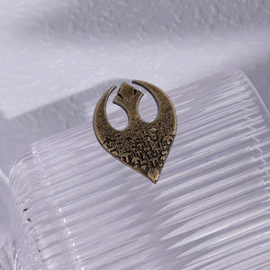 アンティークブロンズカラーエナメルピンブローチバックパック服ラペルバッジクラシック映画ジュエリー友達へのギフト - Product Image 4