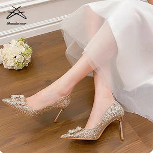 <span class=keywords><strong>Scarpe</strong></span> da <span class=keywords><strong>Donna</strong></span> Taglia Grande, <span class=keywords><strong>Scarpe</strong></span> da Cerimonia con Tacco Medio Decorato con Diamanti, <span class=keywords><strong>Scarpe</strong></span> da Sposa <span class=keywords><strong>Lucide</strong></span> - Product Image 3