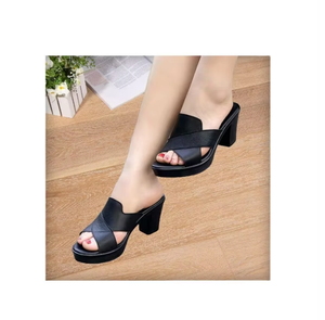 <span class=keywords><strong>Sandalias</strong></span> de tacón de talla grande para mujer, nuevos zapatos informales antitormenta a la moda de verano con tacón grueso para mamás - Product Image 6