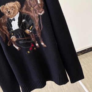 Pull en laine épaisse à manches longues avec broderie intarsia Ours d'hiver, style enfantin rajeunissant et confortable - Product Image 5