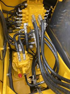 Excavadora sobre orugas Komatsu PC130 usada de la mejor venta en excelentes condiciones con precio competitivo Stock para todos los terrenos a la venta - Product Image 2