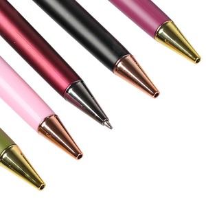 O&Q 홍보용 신기한 스포츠 볼펜 블루/블랙 잉크 0.7mm 맞춤 로고 비즈니스 사무실 학교용 EN-71 인증 플라스틱 - Product Image 4