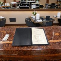 Pochettes de menu de restaurant de luxe en cuir PU premium avec pages transparentes, option logo personnalisé, dossier de présentation, impression sérigraphique/UV