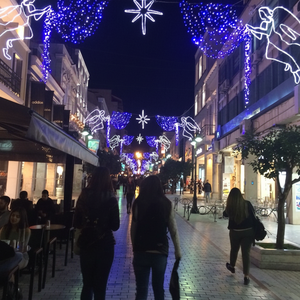 Luces navideñas decorativas para exteriores con diseño de calle iluminada con LED, clasificación IP65, para paisajismo navideño. - Product Image 1