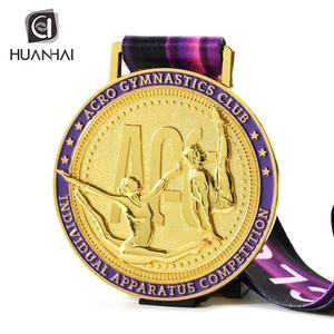 <span class=keywords><strong>Porte</strong></span>-médaille de <span class=keywords><strong>gymnastique</strong></span> en métal doré 3D avec logo en émail personnalisé - Product Image 4