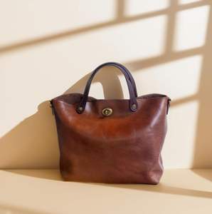 2026 Fashion New Hot-Selling First-Layer Vegetable-<b>Tanned</b> Cowhide Vintage Fashion Genuine <b>Leather</b> Crossbody Bag Women's <b>Handbag</b> - Product Image 3