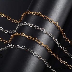 Elegante Collana a Catena con Cuore Traforato in Acciaio Inossidabile, Girocollo Dolce e Carino per Fidanzata, Regalo di Gioielleria per Donne - Product Image 5