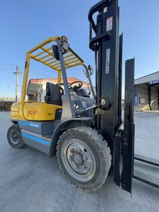 מכירה חמה של מלגזה דיזל משומשת מדגם FD35Z5 של <span class=keywords><strong>TCM</strong></span>, קיבולת 3500 ק\"ג, גובה הרמה 5000 מ\"מ, מנוע בעירה פנימית יעיל ונייד. - Product Image 4