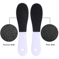 Râpe à pieds double face personnalisable avec manche en plastique blanc, éliminateur de peaux mortes jetable