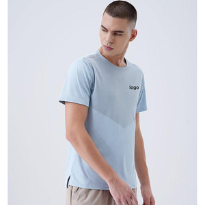 เสื้อยืดทรงสลิมฟิตผู้ชาย ผ้ารัดรูป ยืดหยุ่น ระบายเหงื่อเร็ว สำหรับออกกำลังกาย วิ่ง และเล่นกีฬา - Product Image 4