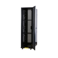 Rak Heavy Duty 42U untuk Pusat Data Bersertifikasi CE Perlindungan IP20 Kompatibel dengan Server Pintu Jaring Ganda Baja SPCC 1000KG Statis
