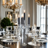 Chandelier en acrylique en gros avec support de bougie transparent 5+1 bras Centre de table de mariage Décoration de mariage